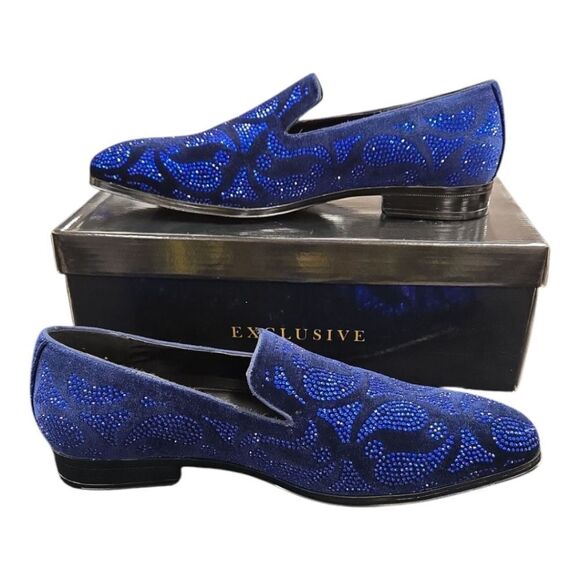 AFTER MIDNIGHT VINTNER VELVET COLLECTION:WINE CRYSTAL-STUDDED SMOKER SHOES. - Picture 2 of 7